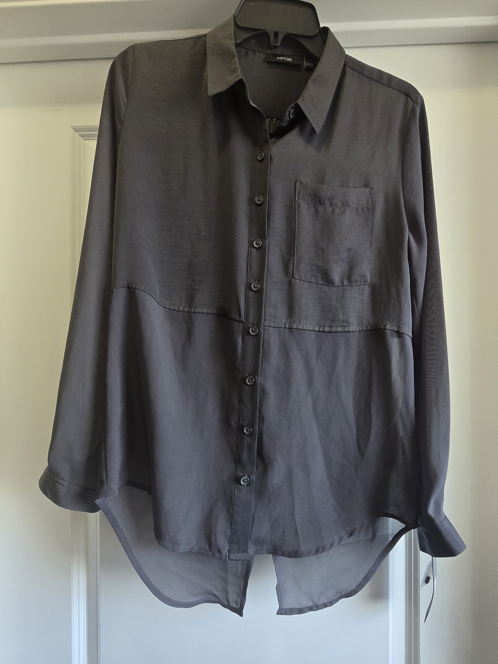 NWT Apt. 9 Mixed Media Split Back Button Down Blouse